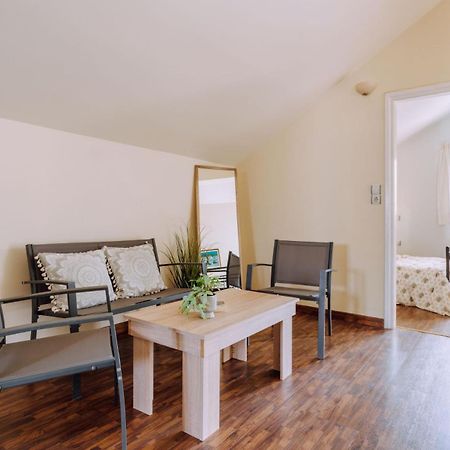 Lithostroto Suites 阿尔戈斯托利翁 外观 照片