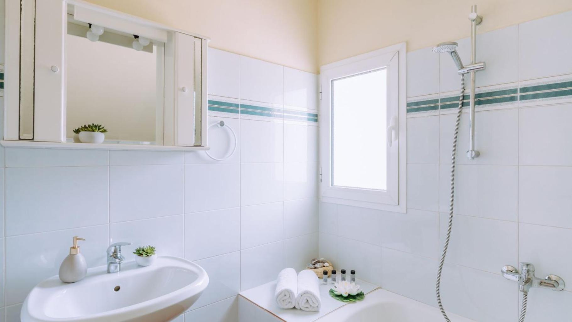 Lithostroto Suites 阿尔戈斯托利翁 外观 照片