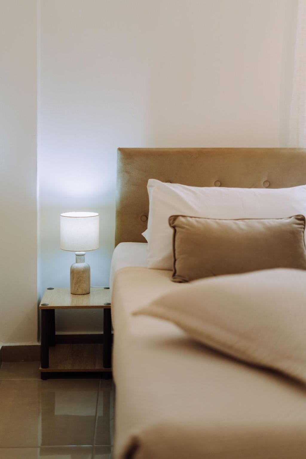 Lithostroto Suites 阿尔戈斯托利翁 外观 照片